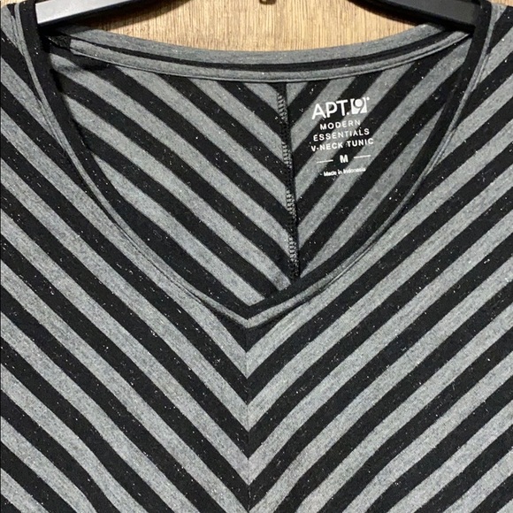 Apt. 9 Tops - Apt 9 sparkly black and gray shirt